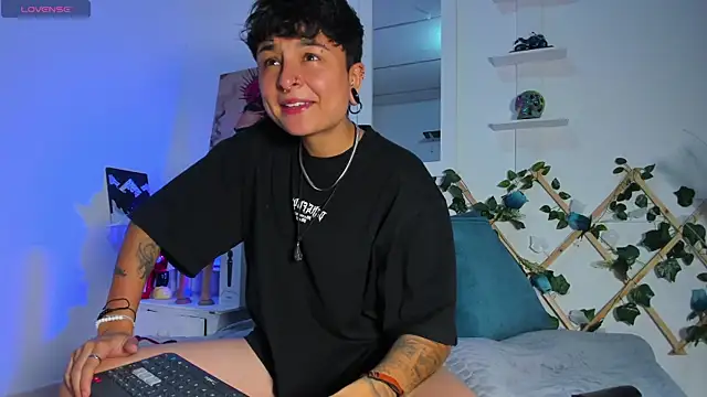 ZuryRamirez  online show from 02-26-25, 11:59