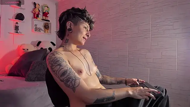 ZuryRamirez  online show from 10-16-25, 07:15