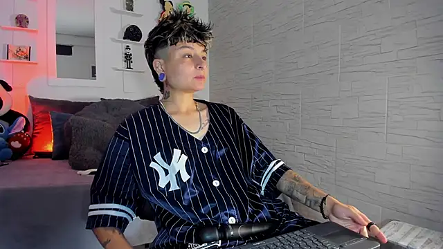 ZuryRamirez  online show from 10-22-25, 09:14