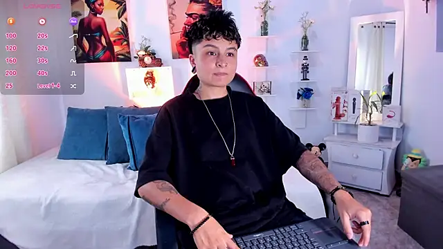 ZuryRamirez  online show from 12-18-25, 08:48