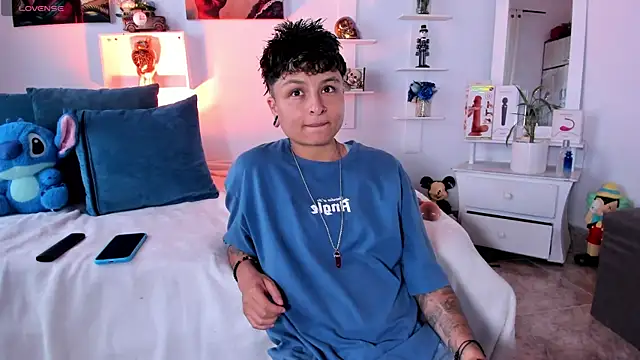 ZuryRamirez  online show from 12-19-25, 08:27