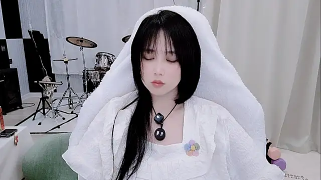 Vaness-a online show from 05-16-26, 12:15