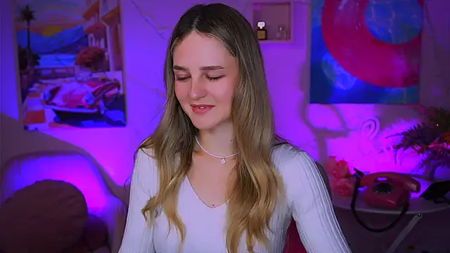 Snapshot of DeboraLarson chatting on 12-25-24, 04:12 DeboraLarson online show from 12-25-24, 04:12