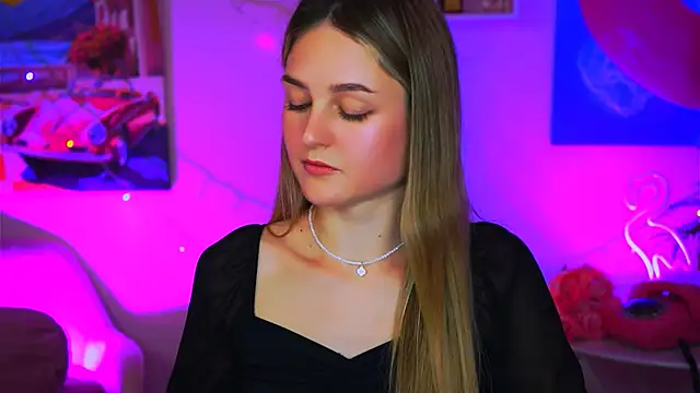 Snapshot of DeboraLarson chatting on 01-22-25, 08:29 DeboraLarson online show from 01-22-25, 08:29