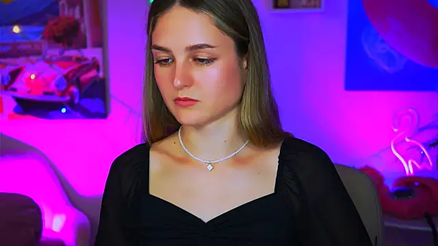 Snapshot of DeboraLarson chatting on 01-22-25, 11:34 DeboraLarson online show from 01-22-25, 11:34