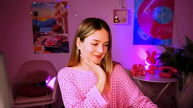 Snapshot of DeboraLarson chatting on 01-25-25, 07:17 DeboraLarson online show from 01-25-25, 07:17