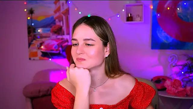 Snapshot of DeboraLarson chatting on 02-27-25, 07:12 DeboraLarson online show from 02-27-25, 07:12