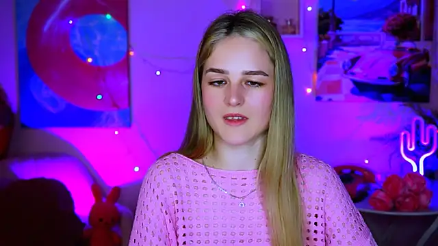 Snapshot of DeboraLarson chatting on 03-21-25, 04:49 DeboraLarson online show from 03-21-25, 04:49