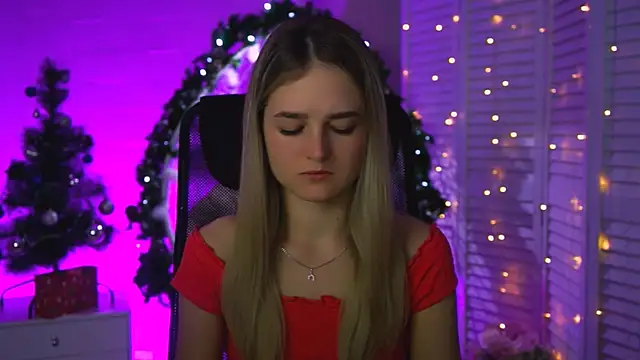 DeboraLarson online show from 12-14-25, 03:23