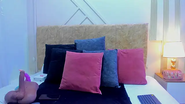 Snapshot of ashley__foxx_ chatting on 11-03-25, 02:40 ashley foxx online show from 11-03-25, 02:40