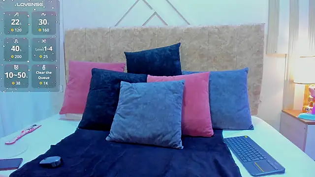 Snapshot of ashley__foxx_ chatting on 11-08-25, 02:06 ashley foxx online show from 11-08-25, 02:06