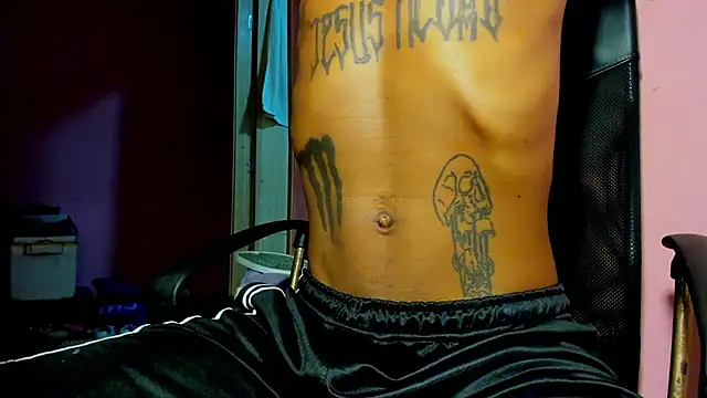 bigblackhotx1 online show from 04-08-26, 10:37