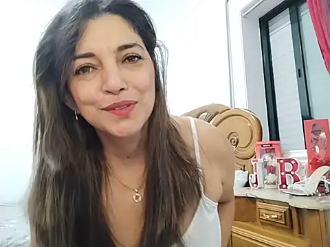 Julie Boronat26 online show from 06-05-26, 09:59