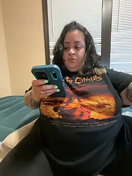 Snapshot of tillymarie34 chatting on 05-20-26, 04:51 tillymarie34 online show from 05-20-26, 04:51