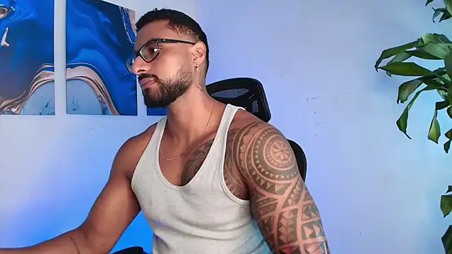 LiamGarcia1 online show from 03-23-26, 04:11