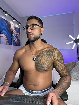 LiamGarcia1 online show from 05-19-26, 02:45