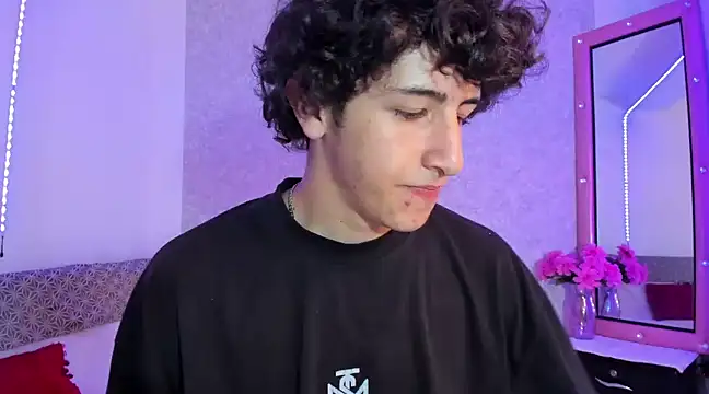 Snapshot of Kerverr_ chatting on 01-16-25, 12:55 Kerverr  online show from 01-16-25, 12:55