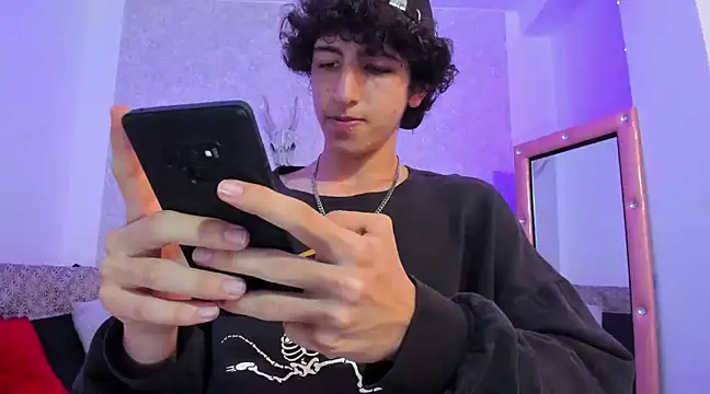 Snapshot of Kerverr_ chatting on 02-03-25, 07:31 Kerverr  online show from 02-03-25, 07:31