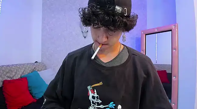 Snapshot of Kerverr_ chatting on 02-06-25, 12:59 Kerverr  online show from 02-06-25, 12:59