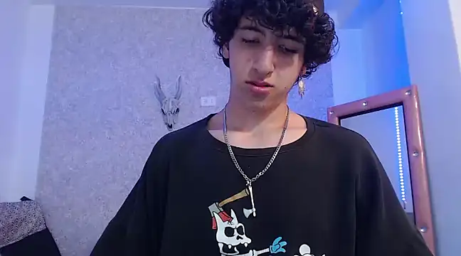 Snapshot of Kerverr_ chatting on 02-13-25, 04:39 Kerverr  online show from 02-13-25, 04:39