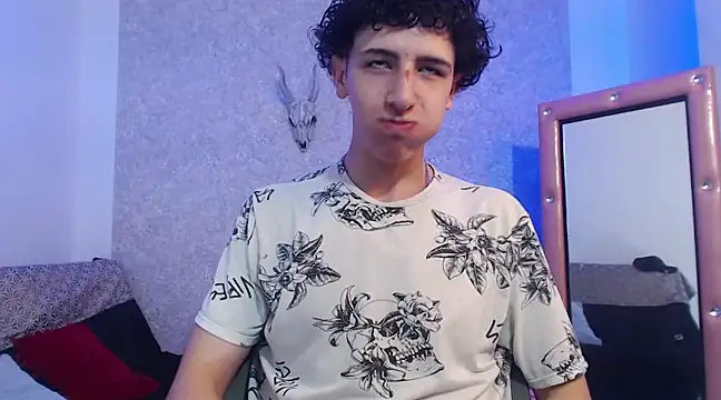 Snapshot of Kerverr_ chatting on 02-17-25, 01:42 Kerverr  online show from 02-17-25, 01:42