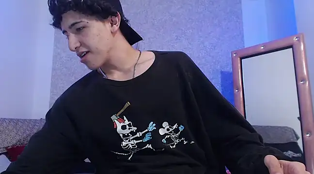 Snapshot of Kerverr_ chatting on 02-17-25, 04:48 Kerverr  online show from 02-17-25, 04:48