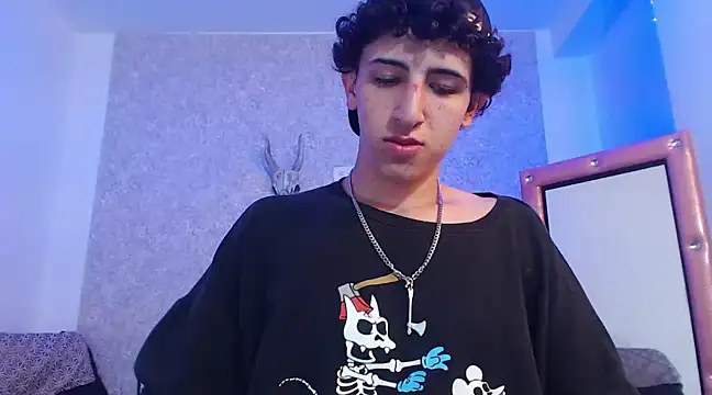 Snapshot of Kerverr_ chatting on 02-18-25, 08:36 Kerverr  online show from 02-18-25, 08:36