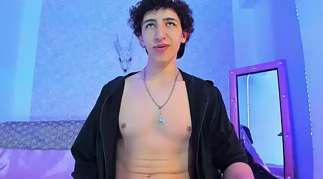 Snapshot of Kerverr_ chatting on 03-07-25, 03:07 Kerverr  online show from 03-07-25, 03:07