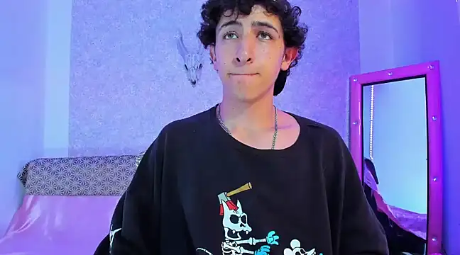 Snapshot of Kerverr_ chatting on 03-10-25, 02:50 Kerverr  online show from 03-10-25, 02:50