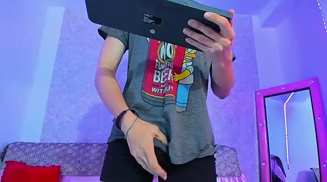 Snapshot of Kerverr_ chatting on 03-11-25, 01:37 Kerverr  online show from 03-11-25, 01:37