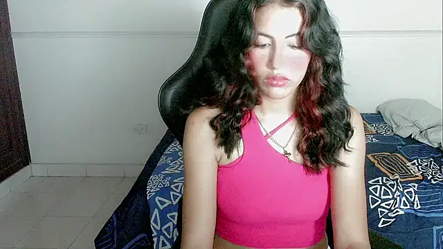 Snapshot of dayanita_hot_ chatting on 02-06-25, 01:43 dayanita hot  online show from 02-06-25, 01:43