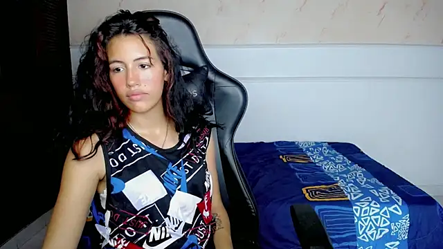 Snapshot of dayanita_hot_ chatting on 02-10-25, 04:36 dayanita hot  online show from 02-10-25, 04:36