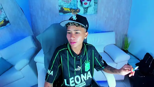 nova sex01 online show from 11-12-25, 04:24