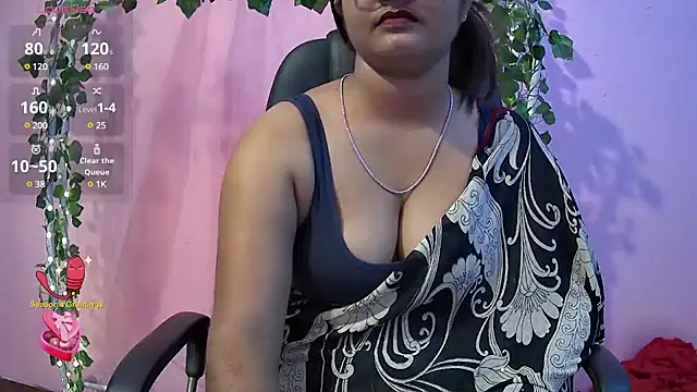 Snapshot of Pari-new chatting on 03-01-25, 04:26 Pari-new online show from 03-01-25, 04:26