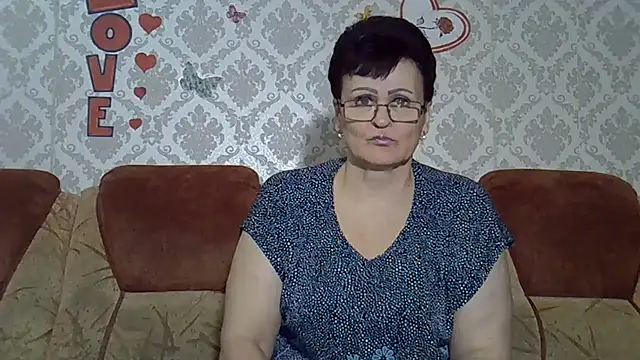 PaulaGolden online show from 11-30-25, 01:59