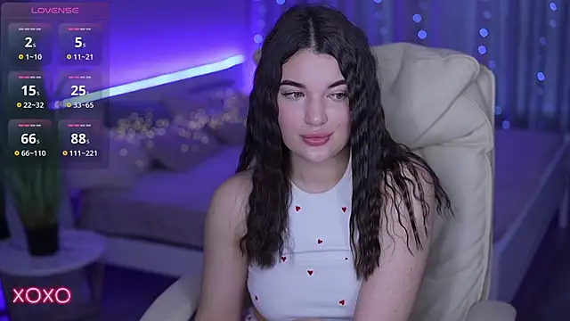 Snapshot of YourLolaBunny chatting on 11-22-25, 06:34 YourLolaBunny online show from 11-22-25, 06:34