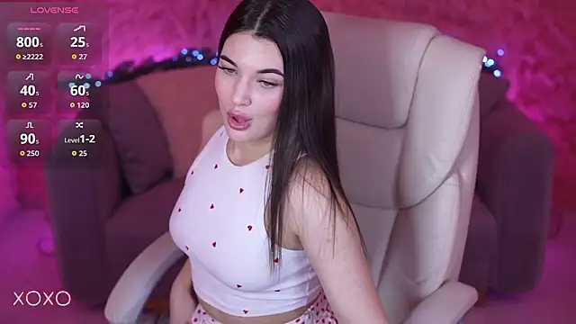 YourLolaBunny online show from 01-06-26, 07:50