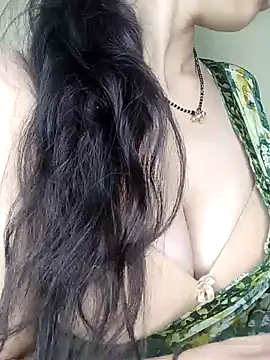 Snapshot of Fair-magic-woman chatting on 01-08-25, 09:34 Fair-magic-woman online show from 01-08-25, 09:34