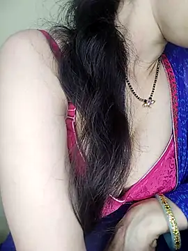 Snapshot of Fair-magic-woman chatting on 01-09-25, 07:40 Fair-magic-woman online show from 01-09-25, 07:40