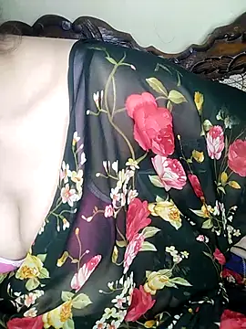 Snapshot of Fair-magic-woman chatting on 09-24-25, 05:49 Fair-magic-woman online show from 09-24-25, 05:49