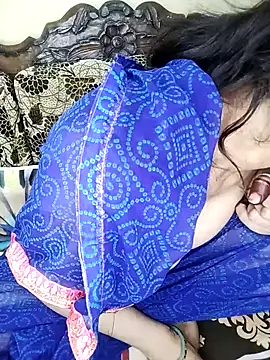 Snapshot of Fair-magic-woman chatting on 11-07-25, 12:32 Fair-magic-woman online show from 11-07-25, 12:32