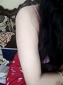 Snapshot of Fair-magic-woman chatting on 12-17-25, 11:11 Fair-magic-woman online show from 12-17-25, 11:11