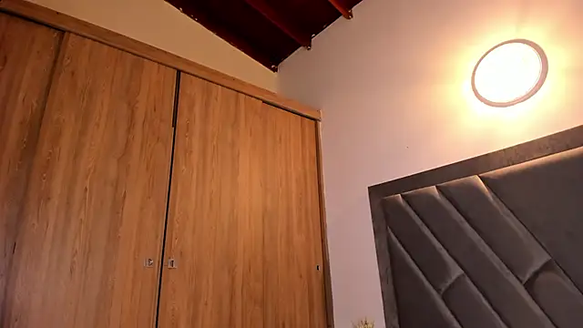 brenda nova18 online show from 11-26-25, 07:59