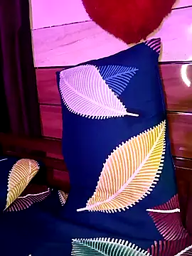 Suhanakhan00 online show from 03-10-25, 04:14