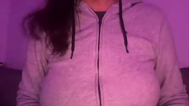 Snapshot of Serena_4you chatting on 11-12-25, 07:57 Serena 4you online show from 11-12-25, 07:57