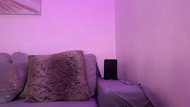 Snapshot of Serena_4you chatting on 12-14-25, 04:34 Serena 4you online show from 12-14-25, 04:34