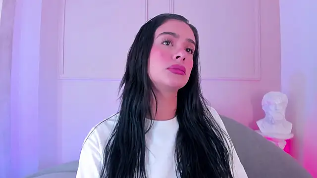 Snapshot of victoria_milann chatting on 11-25-25, 02:39 victoria milann online show from 11-25-25, 02:39