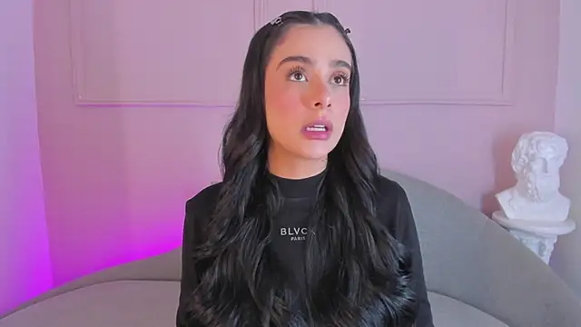 Snapshot of victoria_milann chatting on 12-05-25, 08:05 victoria milann online show from 12-05-25, 08:05