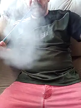 Snapshot of KAZADO_LIBERAL chatting on 10-15-25, 02:39 KAZADO LIBERAL online show from 10-15-25, 02:39