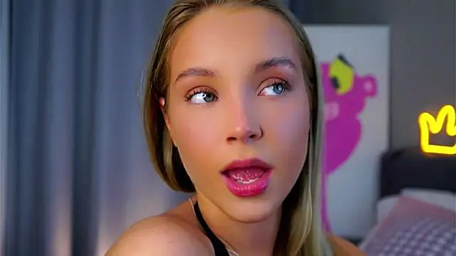 Snapshot of AftonConnett chatting on 11-21-25, 01:04 AftonConnett online show from 11-21-25, 01:04